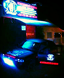 Veiculo Operacional 02 em frente a Base Operacional.
